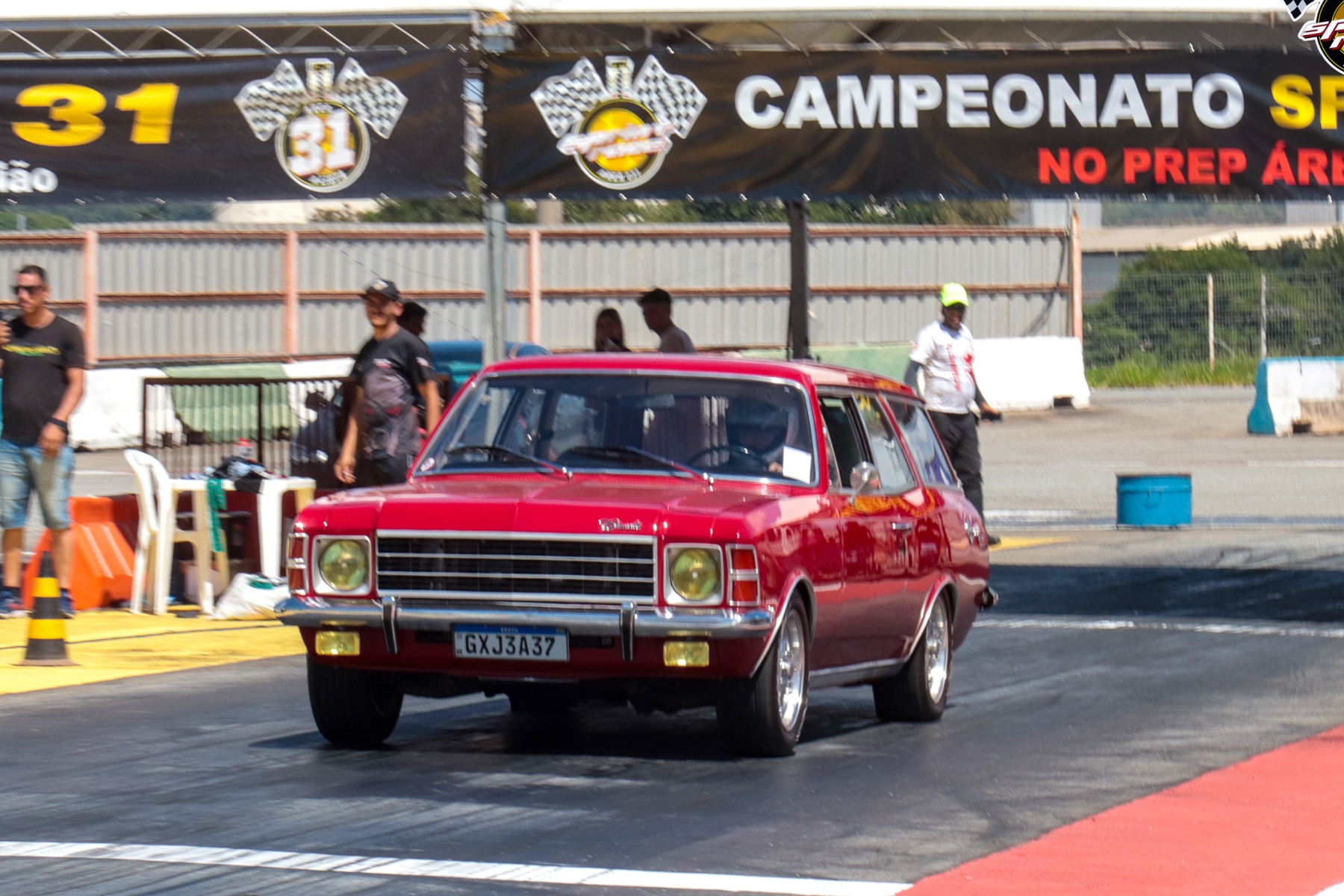 Chevrolet Caravan - foto 5
